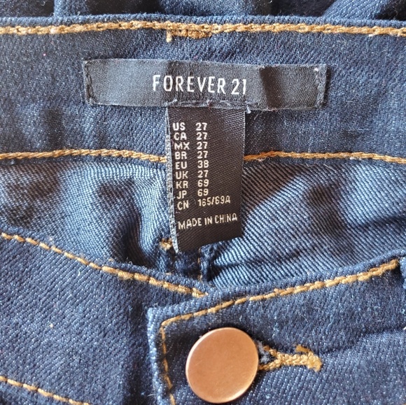 Jeans - Picture 3 of 3